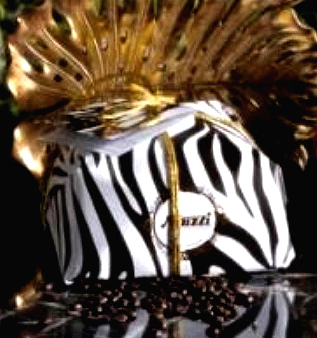 Muzzi Panettone Tiramisu Cream with Coffee Chocolate Drops